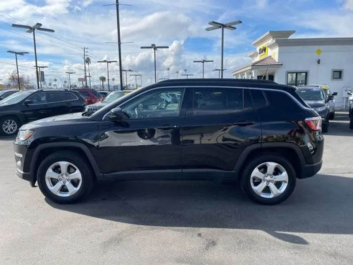 BLACK, 2018 JEEP COMPASS Image 5