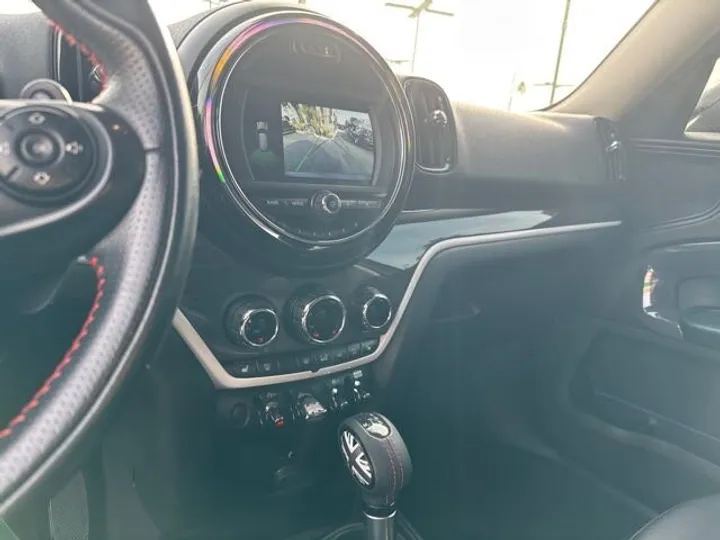 GRAY, 2019 MINI COUNTRYMAN Image 26