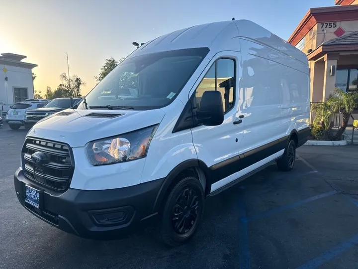 WHITE, 2022 FORD E-TRANSIT Image 7