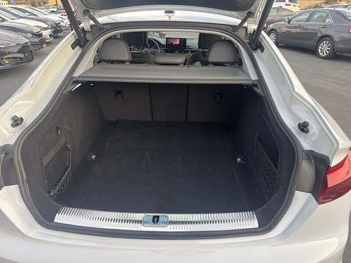 WHITE, 2022 AUDI A5 SPORTBACK Image 10