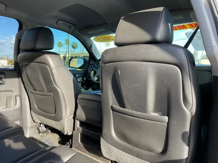 WHITE, 2015 CHEVROLET SILVERADO 2500 Image 32