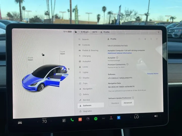 BLUE, 2020 TESLA MODEL 3 Image 14