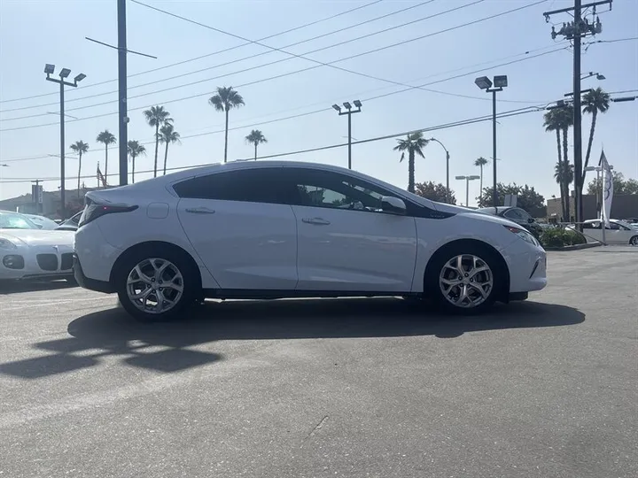 WHITE, 2018 CHEVROLET VOLT Image 7