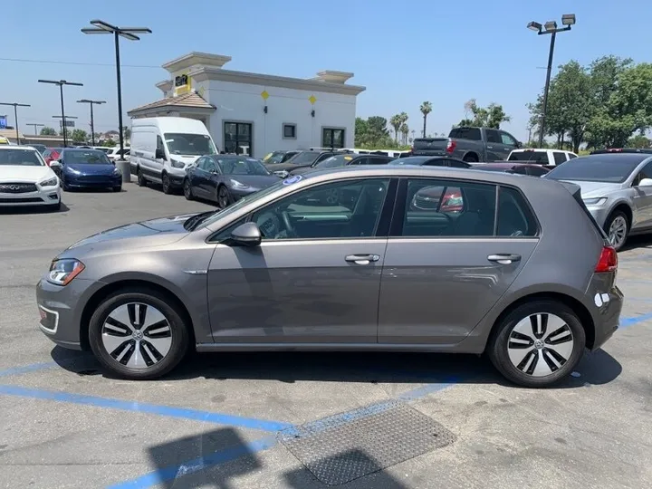 GRAY, 2016 VOLKSWAGEN E-GOLF Image 7