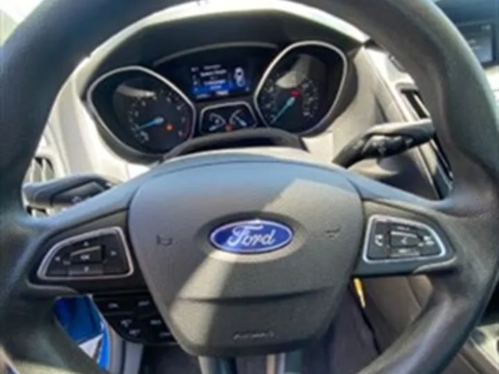 BLUE, 2018 FORD FOCUS Image 16