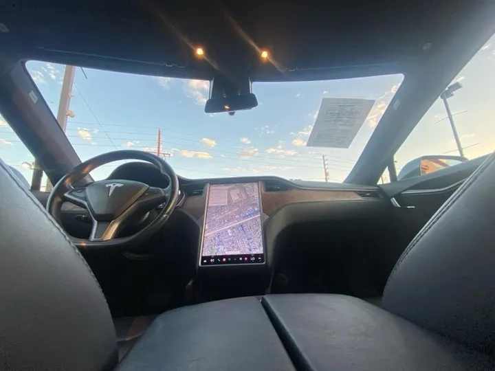 BLACK, 2018 TESLA MODEL S Image 34