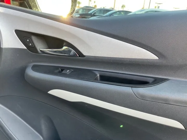 BURGUNDY, 2021 CHEVROLET BOLT EV Image 31