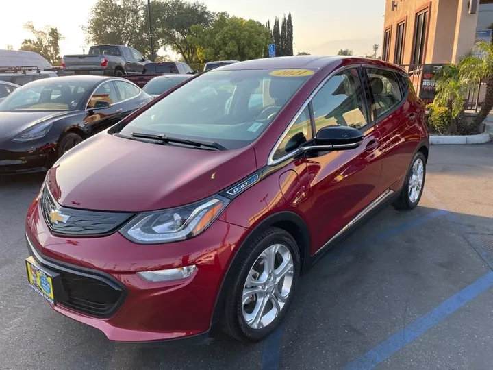 BURGUNDY, 2021 CHEVROLET BOLT EV Image 4