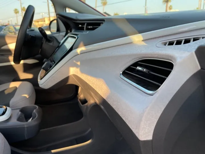 BURGUNDY, 2021 CHEVROLET BOLT EV Image 35