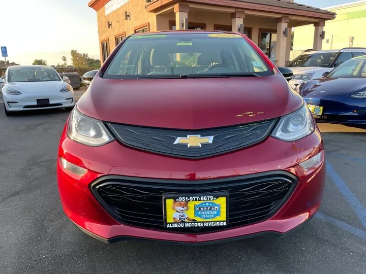 BURGUNDY, 2021 CHEVROLET BOLT EV Image 2