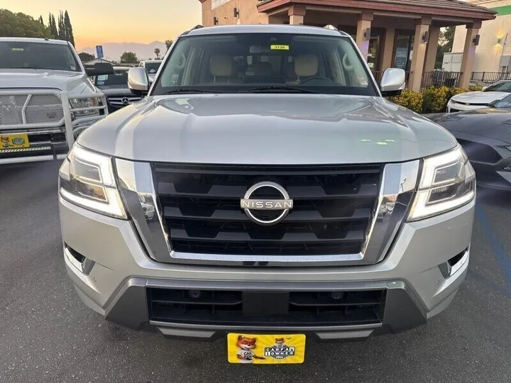 SILVER, 2021 NISSAN ARMADA Image 3