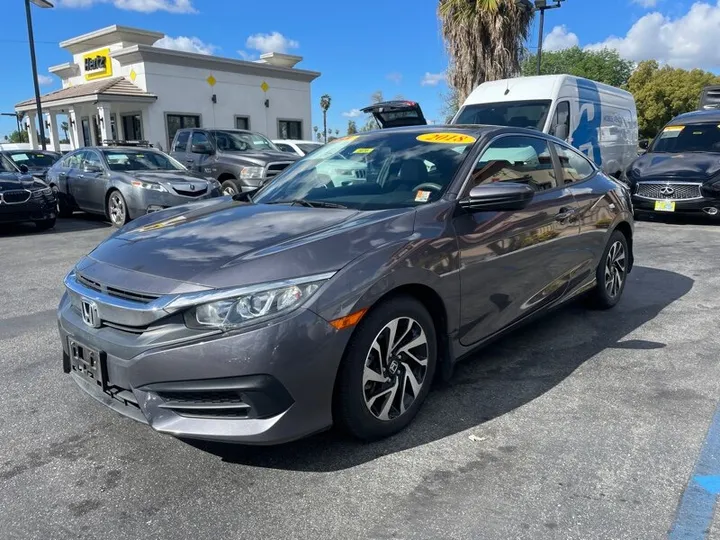 GRAY, 2018 HONDA CIVIC Image 3