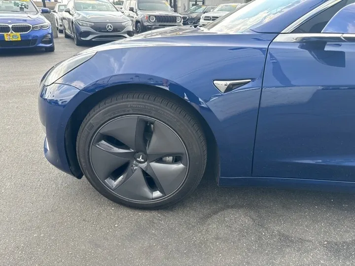 BLUE, 2020 TESLA MODEL 3 Image 5