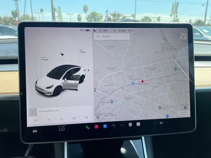 WHITE, 2021 TESLA MODEL Y Image 18