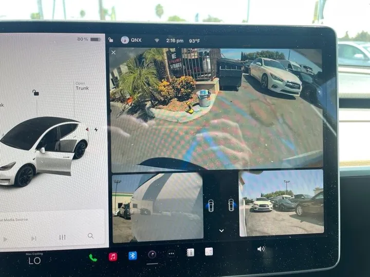 WHITE, 2021 TESLA MODEL Y Image 21