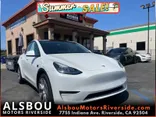 WHITE, 2021 TESLA MODEL Y Thumnail Image 1