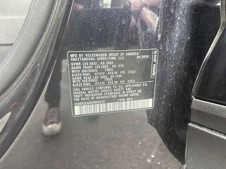 BLACK, 2018 VOLKSWAGEN ATLAS Image 14