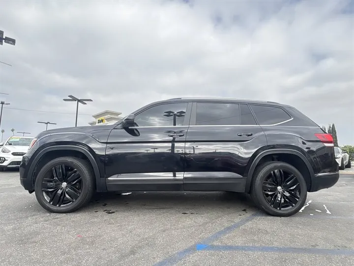 BLACK, 2018 VOLKSWAGEN ATLAS Image 5