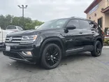 BLACK, 2018 VOLKSWAGEN ATLAS Thumnail Image 2