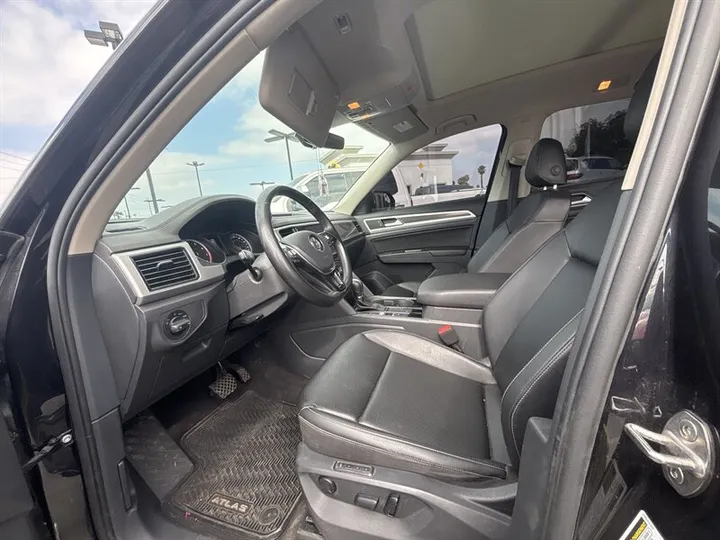 BLACK, 2018 VOLKSWAGEN ATLAS Image 12