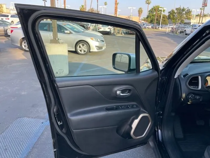 BLACK, 2017 JEEP RENEGADE Image 5