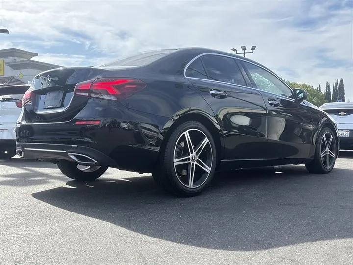 BLACK, 2019 MERCEDES-BENZ A-CLASS Image 8