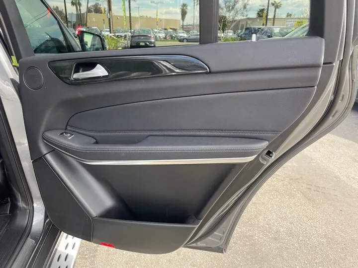 GRAY, 2018 MERCEDES-BENZ GLS Image 34