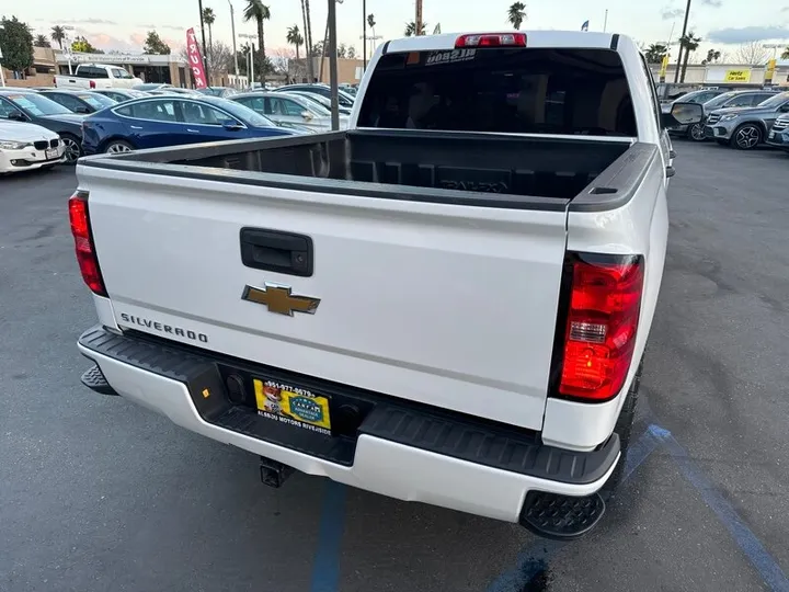 WHITE, 2018 CHEVROLET SILVERADO 1500 Image 11