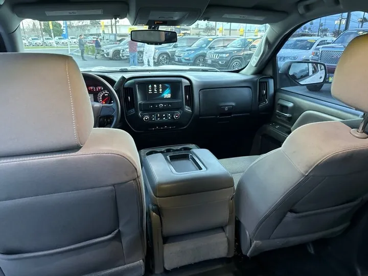 WHITE, 2018 CHEVROLET SILVERADO 1500 Image 26