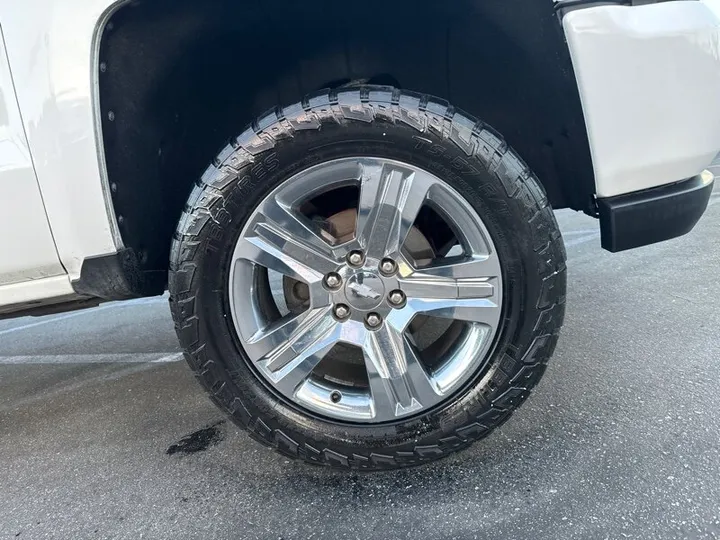 WHITE, 2018 CHEVROLET SILVERADO 1500 Image 36