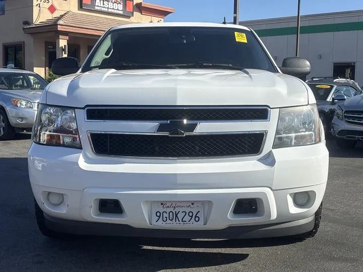 SILVER, 2013 CHEVROLET TAHOE Image 10
