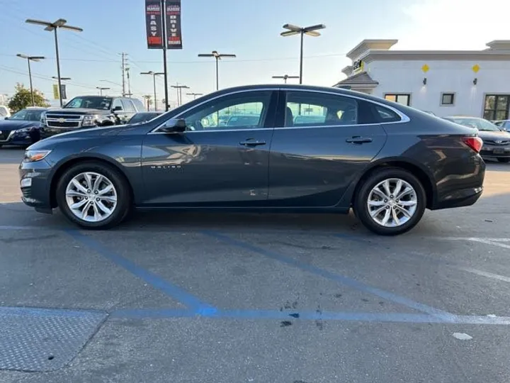 GRAY, 2020 CHEVROLET MALIBU Image 4