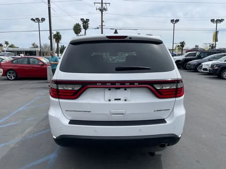 WHITE, 2016 DODGE DURANGO Image 22