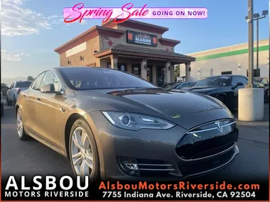 BROWN, 2015 TESLA MODEL S Image 17