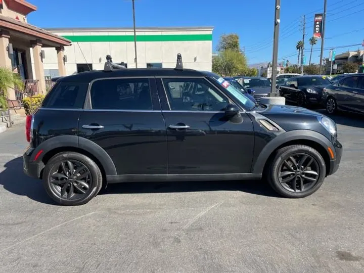 BLACK, 2013 MINI COUNTRYMAN Image 7