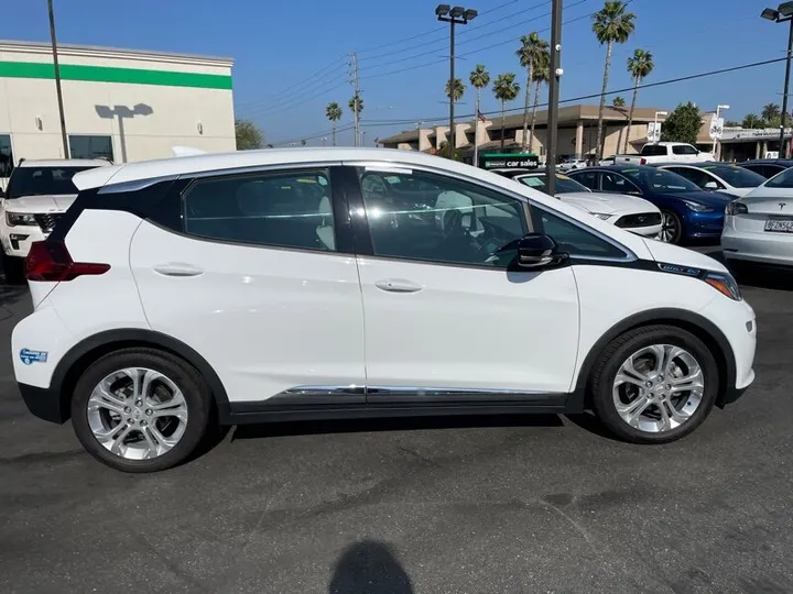 WHITE, 2020 CHEVROLET BOLT EV Image 10