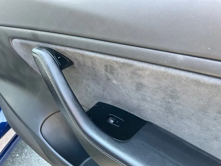 BLUE, 2018 TESLA MODEL 3 Image 36