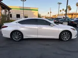 WHITE, 2020 LEXUS ES 300H Thumnail Image 16