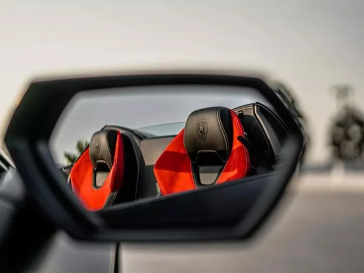 BLACK, 2016 LAMBORGHINI HURACAN Image 11