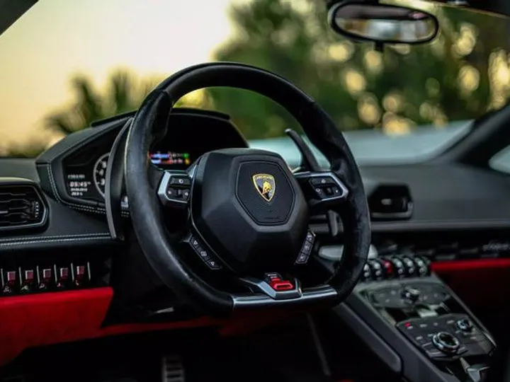 BLACK, 2016 LAMBORGHINI HURACAN Image 21