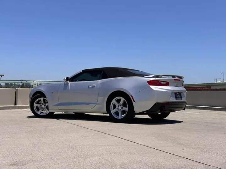 SILVER, 2018 CHEVROLET CAMARO Image 15