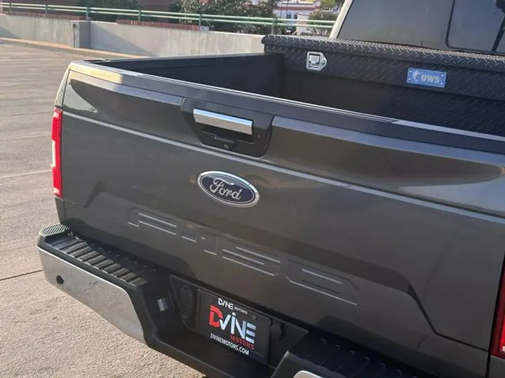 GRAY, 2018 FORD F150 SUPERCREW CAB Image 17