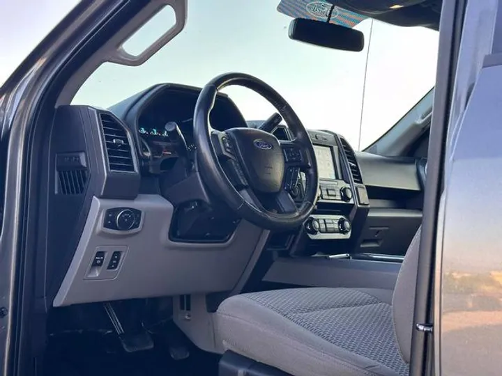 GRAY, 2018 FORD F150 SUPERCREW CAB Image 25