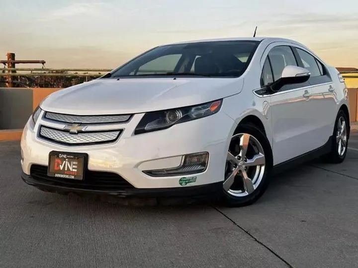 WHITE, 2013 CHEVROLET VOLT Image 3