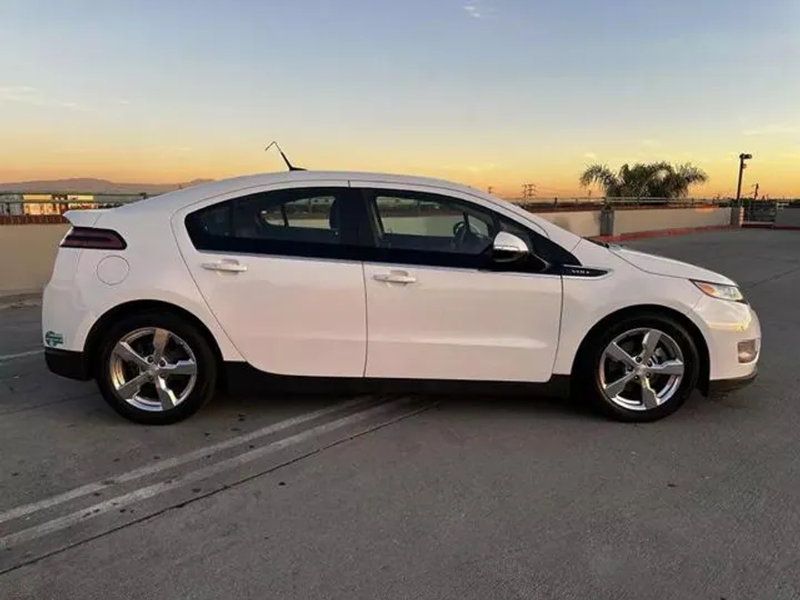 WHITE, 2013 CHEVROLET VOLT Image 15