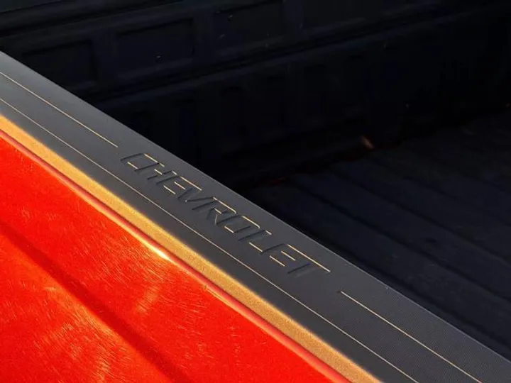 ORANGE, 2015 CHEVROLET SILVERADO 1500 CREW CAB Image 12