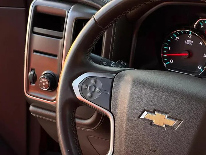 ORANGE, 2015 CHEVROLET SILVERADO 1500 CREW CAB Image 28