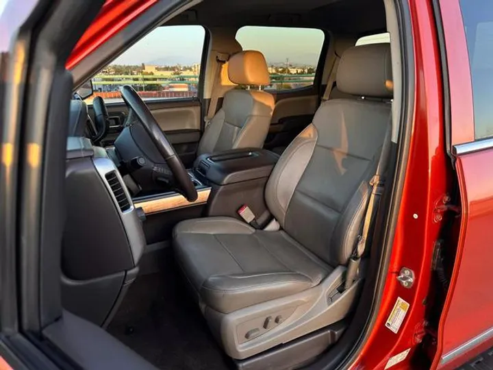 ORANGE, 2015 CHEVROLET SILVERADO 1500 CREW CAB Image 23