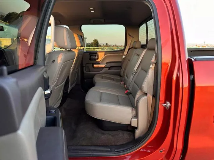 ORANGE, 2015 CHEVROLET SILVERADO 1500 CREW CAB Image 25