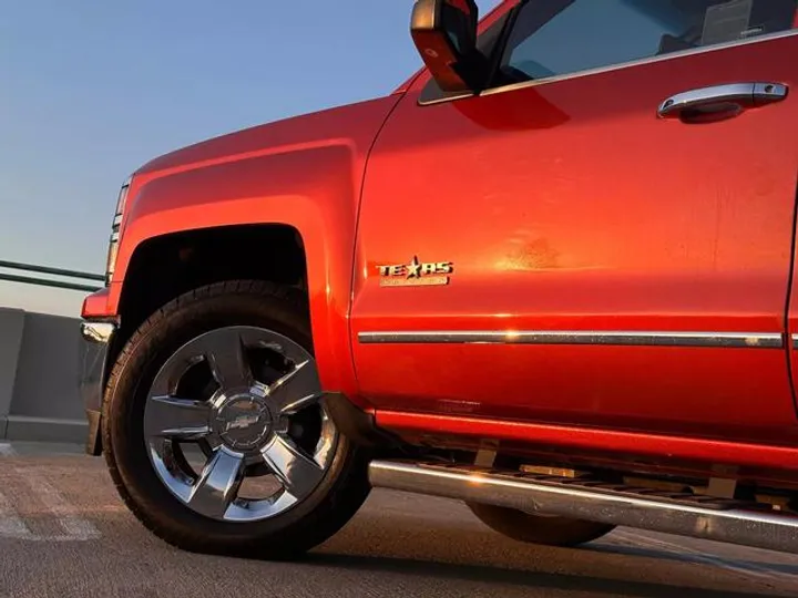 ORANGE, 2015 CHEVROLET SILVERADO 1500 CREW CAB Image 14